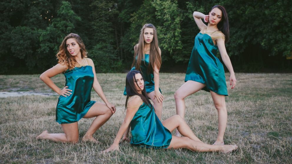 Vestidos verdes (Freepik)