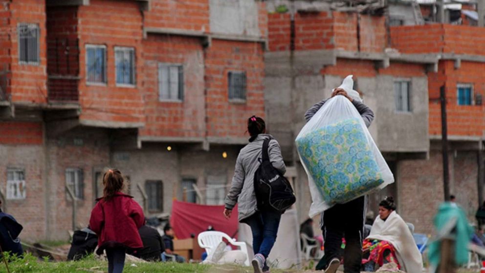 El Gobierno asegura que la pobreza terminará el año por debajo del nivel de 2023.