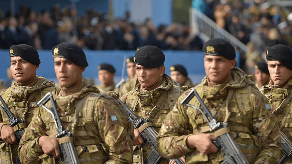 Cuánto cobran los miembros de las Fuerzas Armadas en agosto de 2024