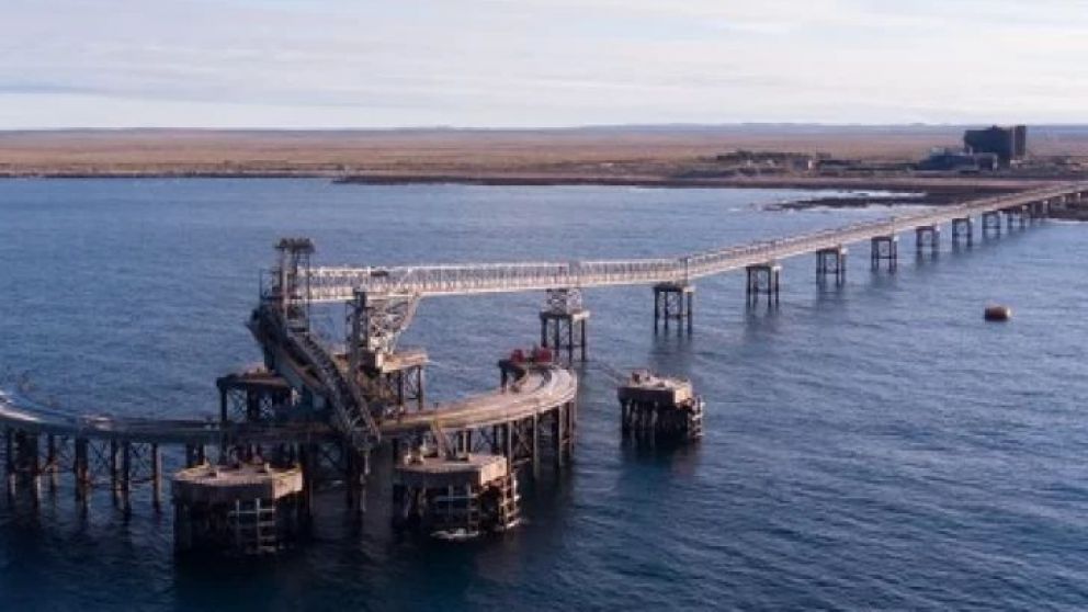 Con la inversión de USD 3.000 millones que confirmaron YPF y otras seis empresas productoras de Neuquén, Punta Colorada se convertirá en un puerto estratégico para el proyecto Vaca Muerta Oil Sur. Además se esperan anuncios de avance para la mega planta