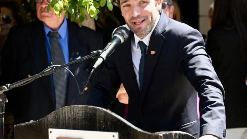 Así lo sostuvo el titular del Ejecutivo provincial durante el acto desarrollado en Comodoro Rivadavia. "Somos una provincia bendecida y hoy nuestra cuenca mantiene ventajas comparativas frente a otras, por eso vamos a seguir avanzando en una agenda de co