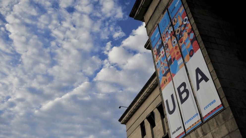 Las universidades quedan excluidas del régimen de contratación directa