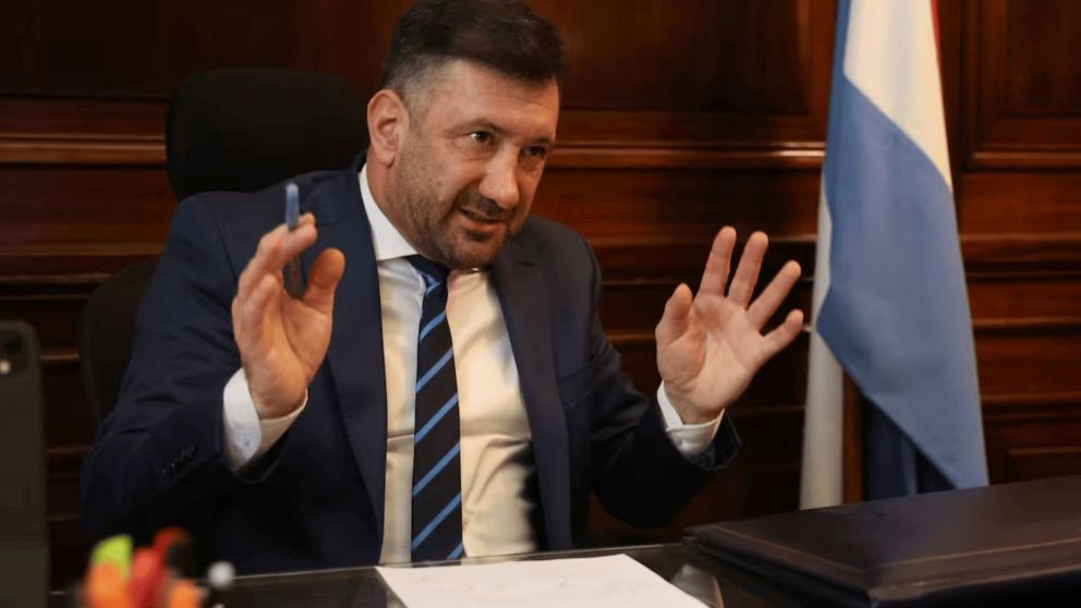 Edgardo Kueider y su secretaria fueron trasladados a un departamento en Asunci�n para cumplir la prisi�n domiciliaria