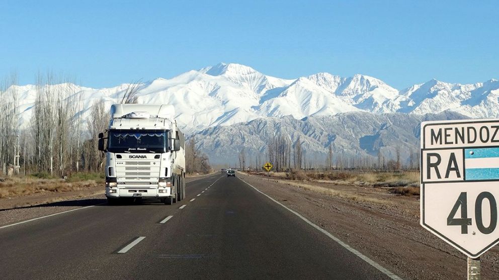 Sector logístico: las empresas proyectan un 2025 con más actividad y menos impuestos