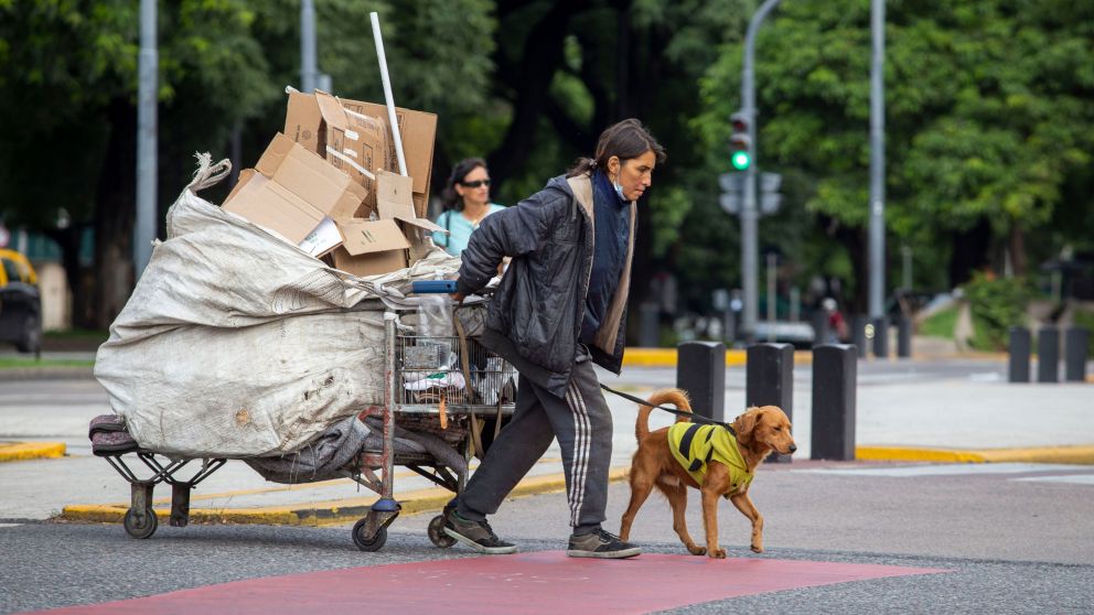 zzzznaca2
NOTICIAS ARGENTINAS
BAIRES, ABRIL 3:Pobreza, indigencia, cartonero, cartonera.FOTO NA: DAMIAN DOPACIO.zzzz