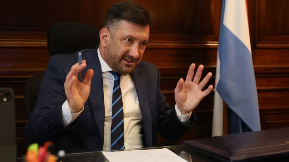 Detuvieron a Kueider con 200 mil dólares sin declarar y piden su expulsión del Senado