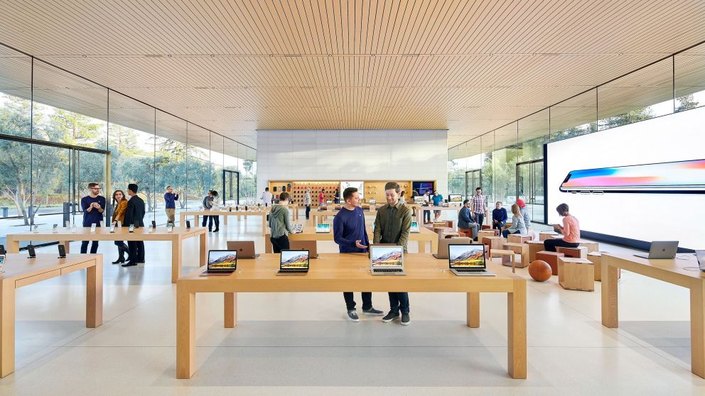 Acusan a Apple de silenciar a trabajadores y espiar dispositivos
