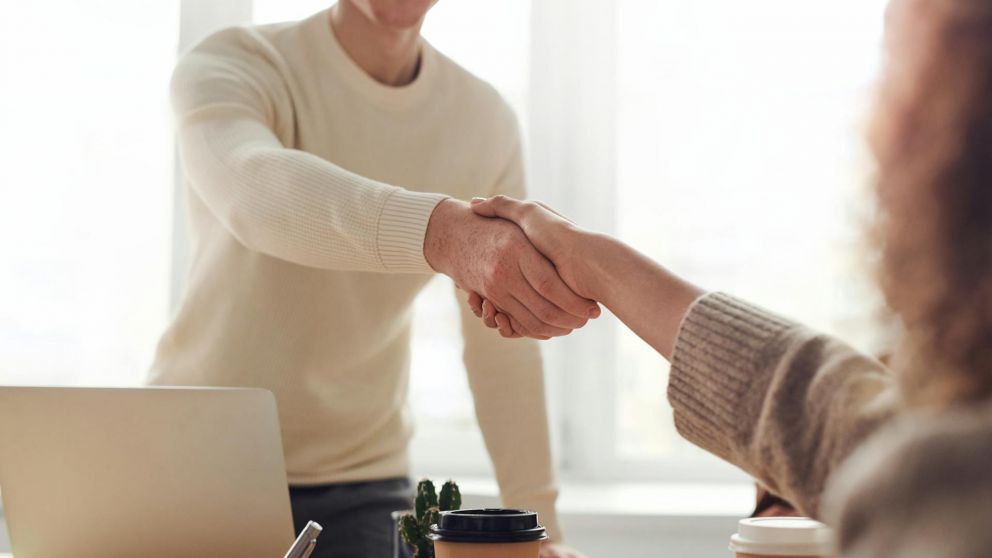 Las frases con las que las personas inteligentes dejan de discutir, según un estudio