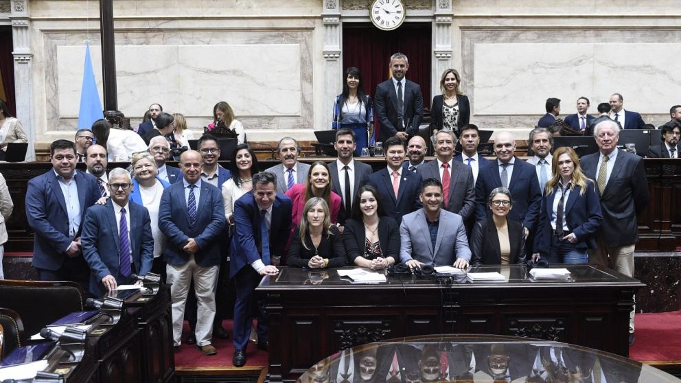 Hubo ocho ausencias en LLA y los bloques denuncian un "acuerdo" con el kirchnerismo