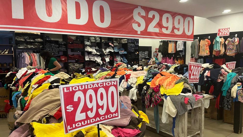 Crecen los locales que ofrecen ropa desde $2999