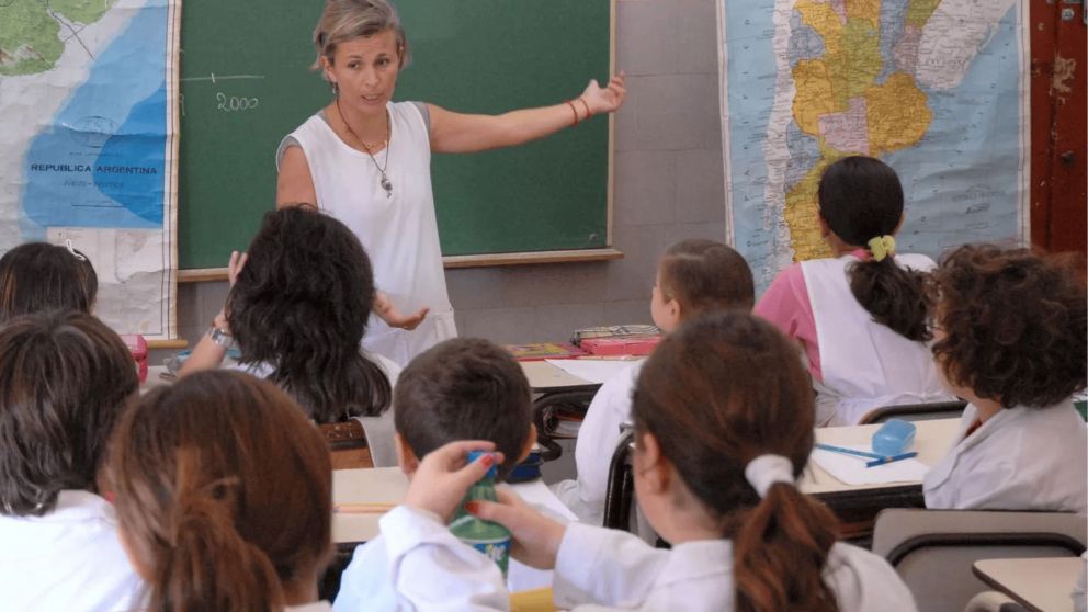 Nuevas escalas salariales de docentes para septiembre de 2024