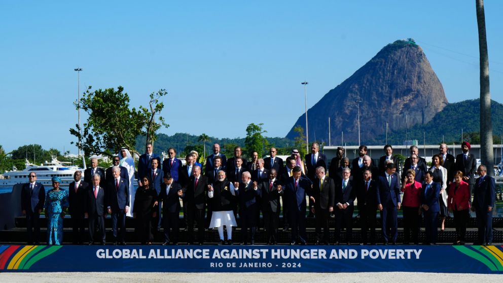 Javier Milei participa en la cumbre del G20 junto con otros líderes políticos