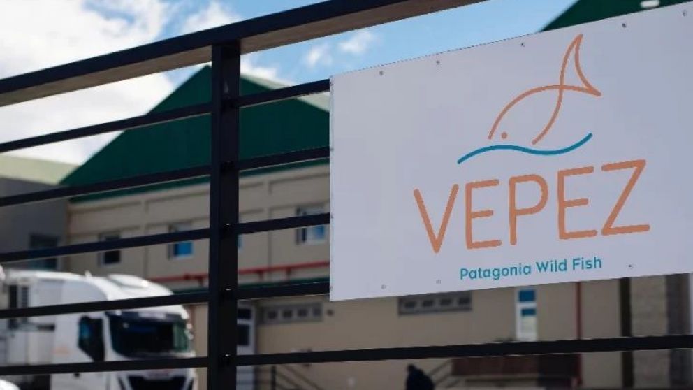 Exclusivo de La Opinión Austral. Habla Luis Jones, el empresario propietario de la pesquera Vepez. Denuncia “apriete” y amenazas del sindicalista Alejandro Blat, del gremio de los estibadores: fue con un grupo de personas a impedir el ingreso de un camió