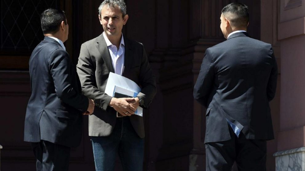 Cómo se tejió el acuerdo político para que fracasara la sesión de los DNU