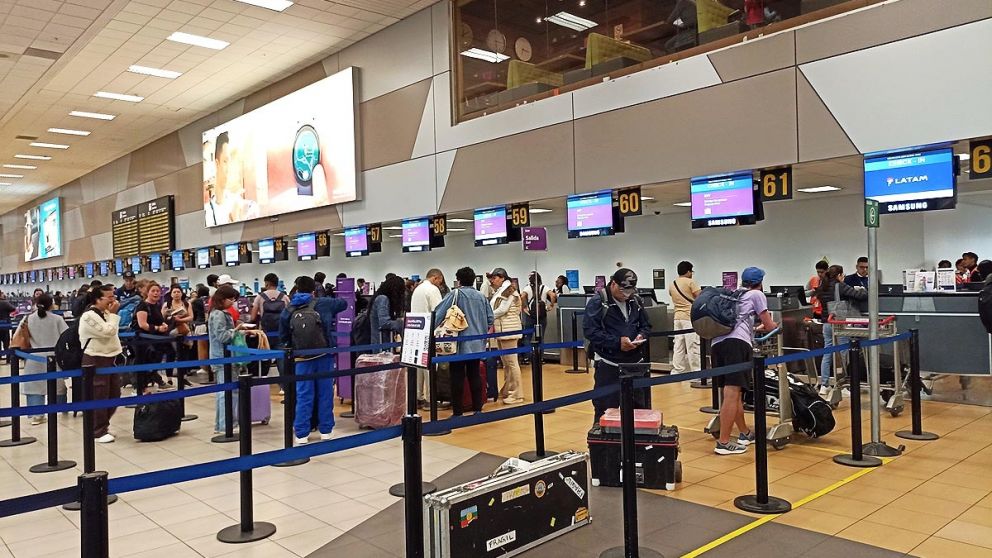 El tr�fico de pasajeros a�reos en la regi�n cerrar� el a�o con un aumento del 5 por ciento