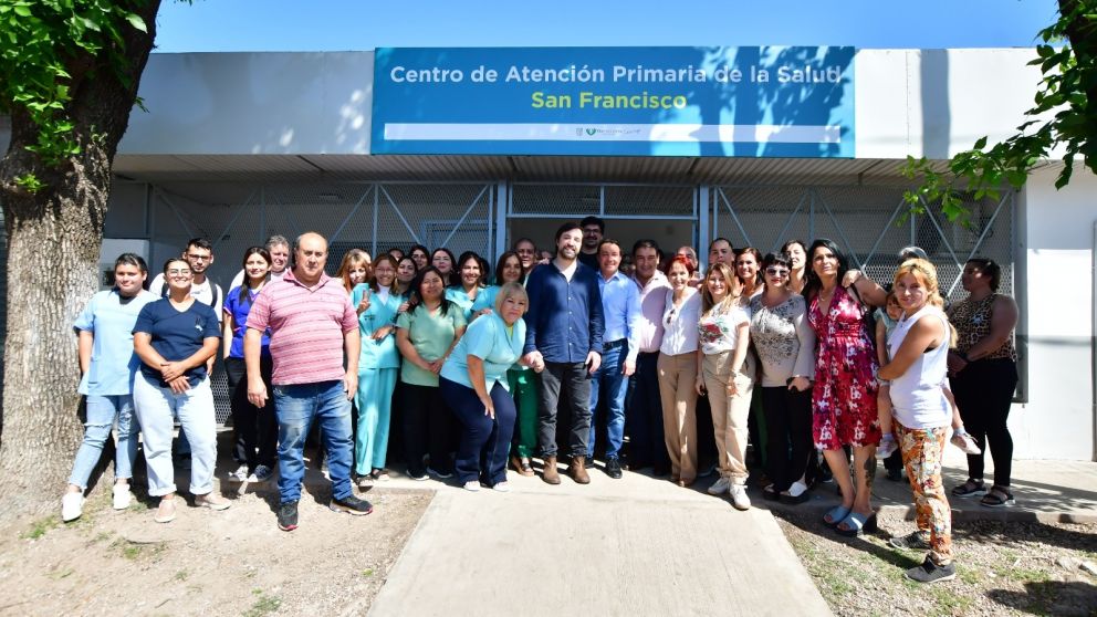 Florencio Varela: Watson y Kreplak inauguraron el renovado edificio del Centro de Salud en San Francisco.