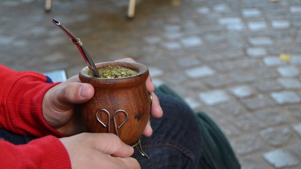 Otro golpe al consumo de los argentinos: se derrumbó la venta de yerba mate