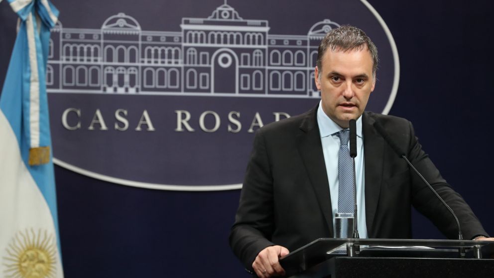 Manuel Adorni explicó las razones del cierre del Foncap.