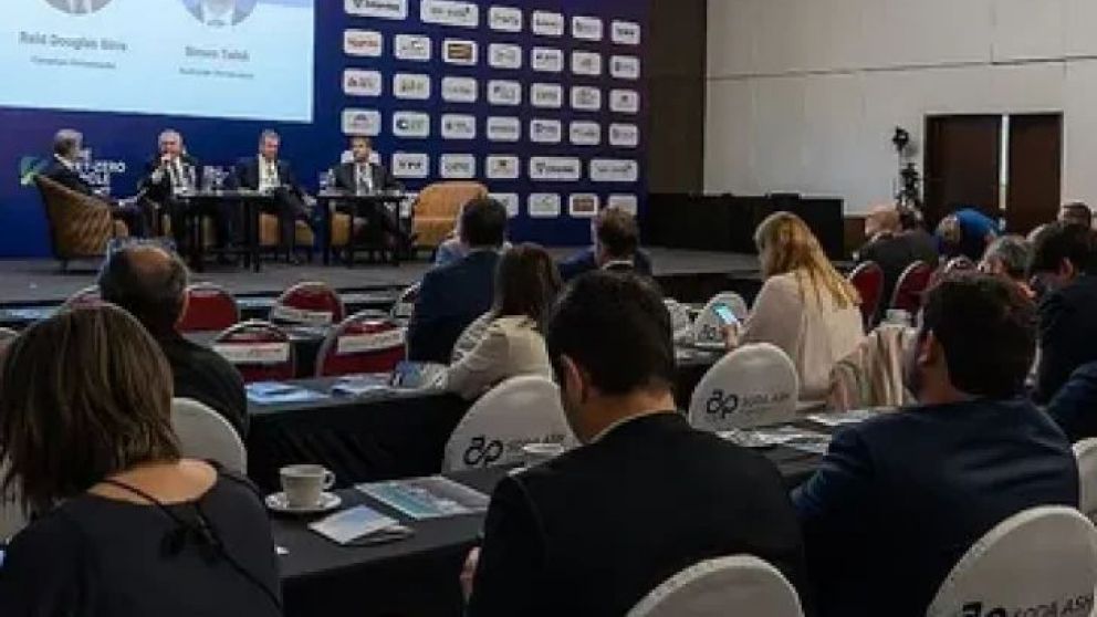 Este evento que se realizará el 20 y 21 de noviembre representa una oportunidad imperdible para aquellos interesados en ser parte del futuro de la energía limpia y el mercado del litio en Latinoamérica.