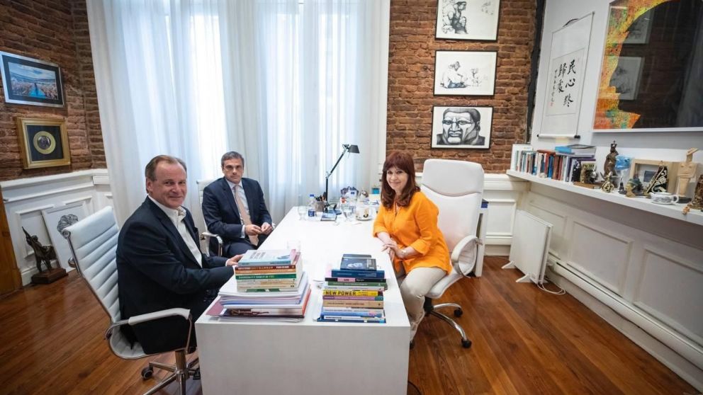A la espera de que la justicia resuelva la interna del Partido Justicialista, Cristina sigue sumando apoyos de cara a presidir ese espacio