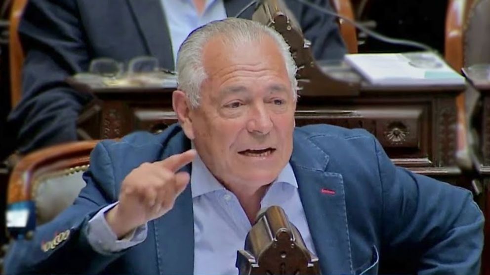 Bloque de la UCR: siguen las fugas de diputados radicales