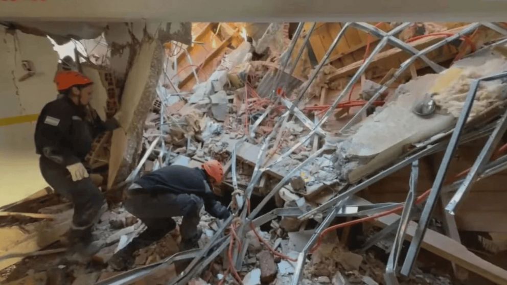 El personal de seguridad sigue trabajando en el lugar de los hechos