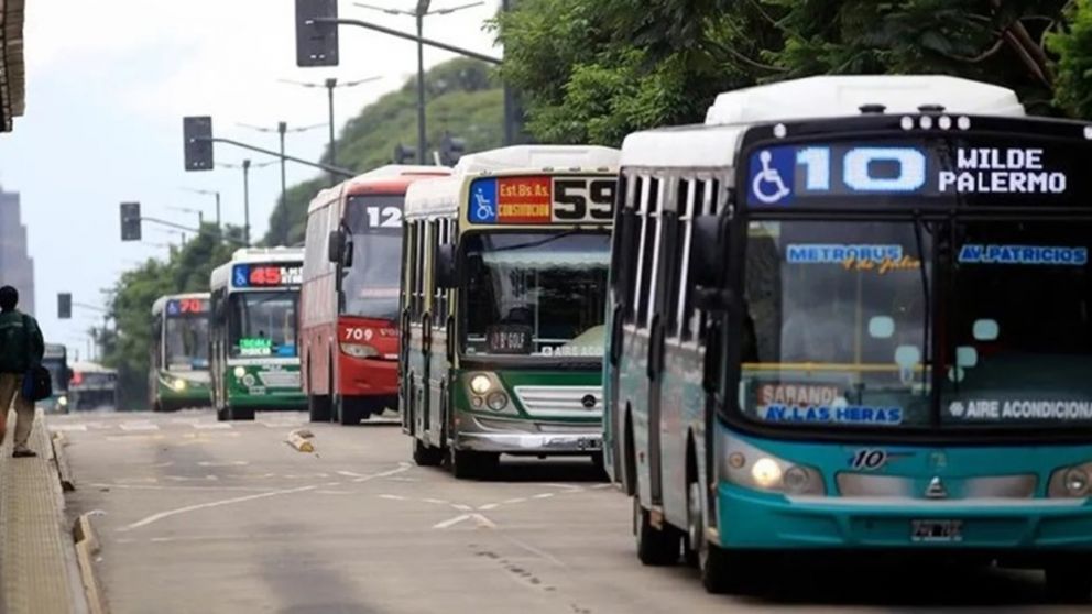 ¿Hay colectivos el día del paro? La UTA define si se suma a las medidas de fuerza del miércoles 30