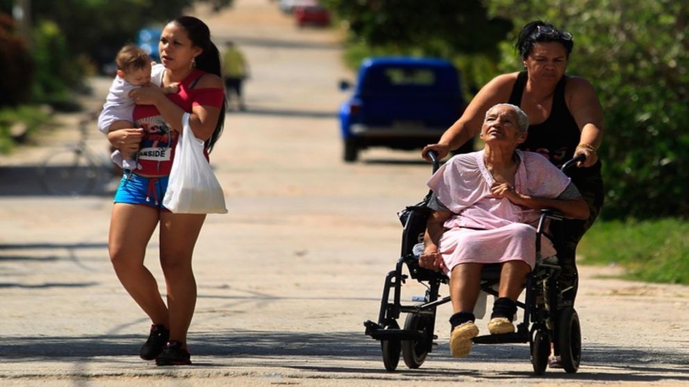 Revés internacional para el Gobierno sobre su aspiración a limitar el derecho al cuidado