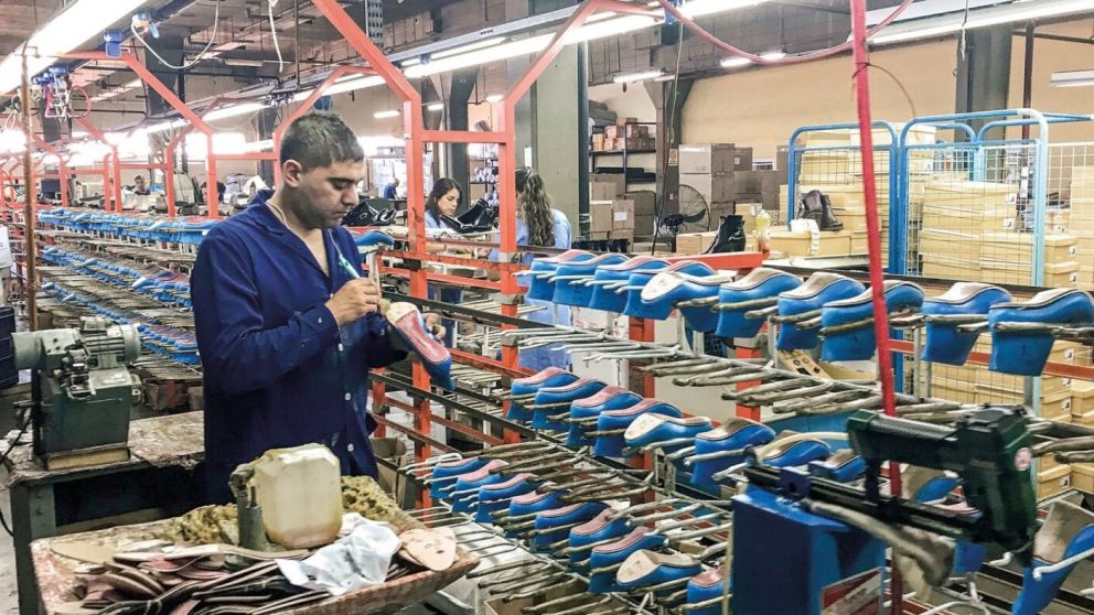 C�mo impacta la rebaja de aranceles en el sector textil y en la industria del calzado