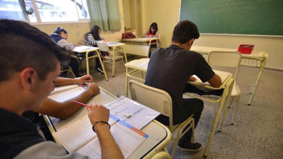 La provincia concursa 3700 cargos directivos en secundarias bonaerenses