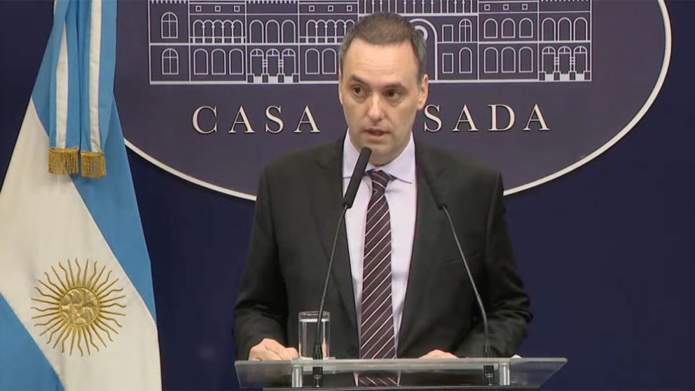 Tomarán un examen de idoneidad a 40 mil empleados estatales