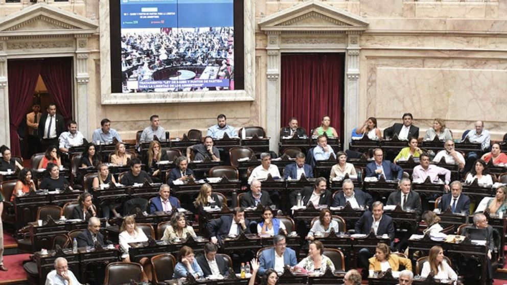 Diputados trat� el veto a la Ley de Financiamiento Universitario.