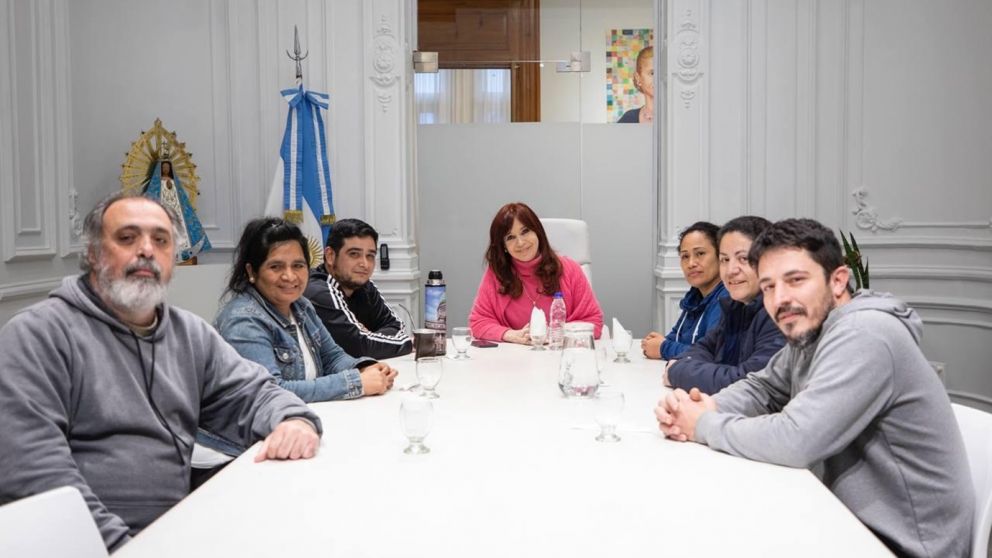 Cristina se reunió con dirigentes de la UTEP en el Instituto Patria