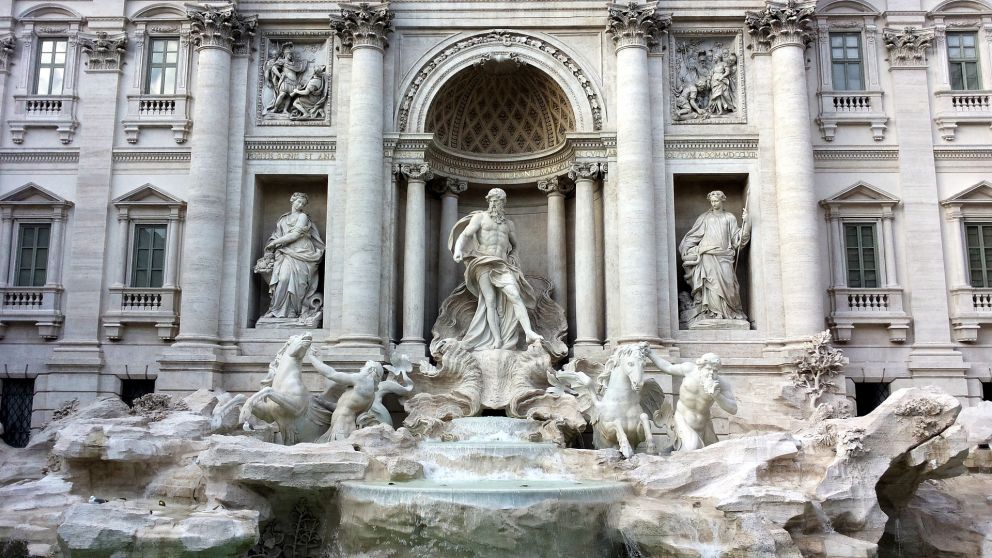 La Fontana de Trevi tendr� una pasarela que permitir� regular el n�mero de turistas
