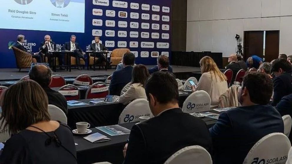 Buenos Aires será sede de la 3° Cumbre de Litio y tendrá la cobertura especial del Grupo La Opinión Austral. El evento, organizado por The Net Zero Circle, reunirá a actores clave del sector para discutir las oportunidades y desafíos del mercado del liti