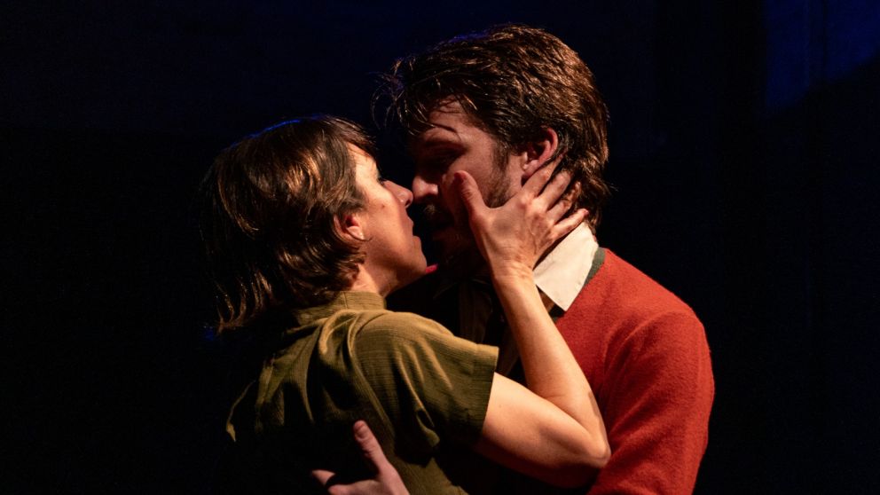 El arte de esgrimir: una historia de honor, amor y confrontación en los 60