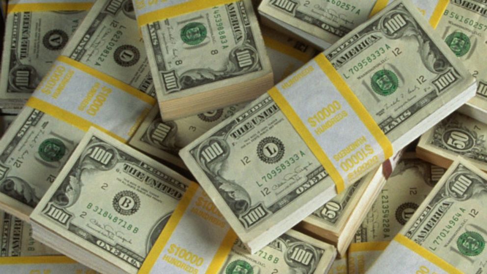 Los dólares financieros cotizan actualmente por debajo de los $1.300