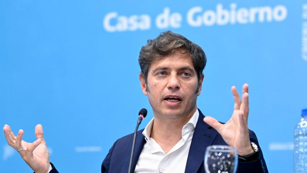 Kicillof participará mañana de la asunción de la presidenta electa de México.