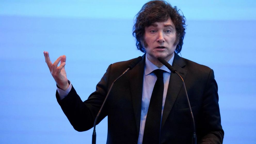 Otra semana difícil para Javier Milei: el presidente, entre la pobreza y la pelea por la inflación