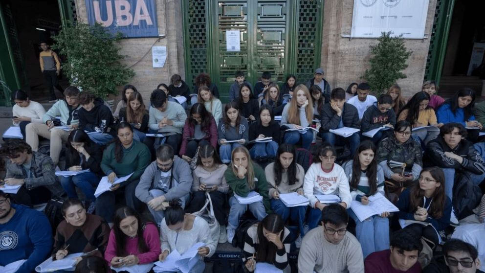 La segunda Marcha Federal Universitaria de 2024 se dará en medio de la promesa de veto del presidente de la Ley de Financiamiento Universitario.
