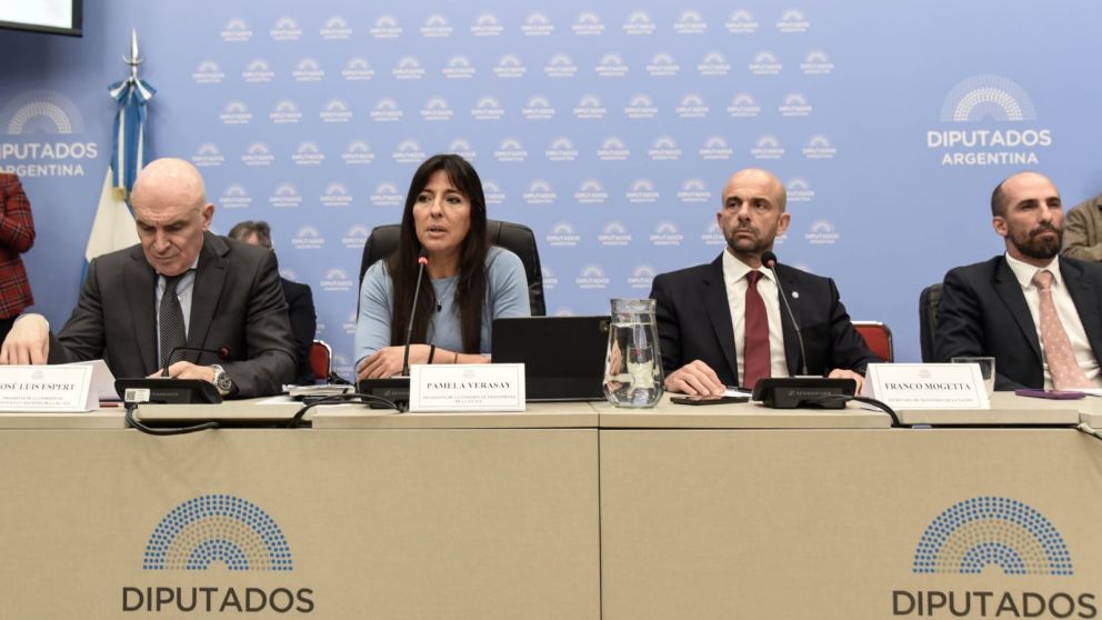 EN VIVO: Diputados debate la privatización de Aerolíneas Argentinas en presesencia de funcionarios