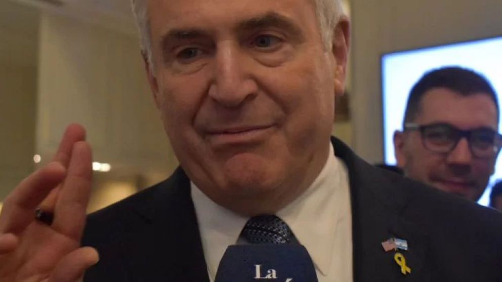  El embajador de Estados Unidos en la Argentina dialog� con La Opini�n Austral en el marco del AmCham Energy Forum 2024 sobre el mensaje que dej� el presidente argentino en la Bolsa de Nueva York. Tambi�n habl� de los potenciales de la Patagonia: petr�leo