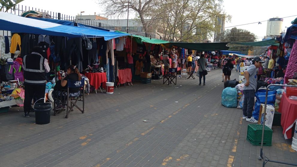 La Feria Latina del Barrio Mugica abre de miércoles a domingos de 8 a 18 horas