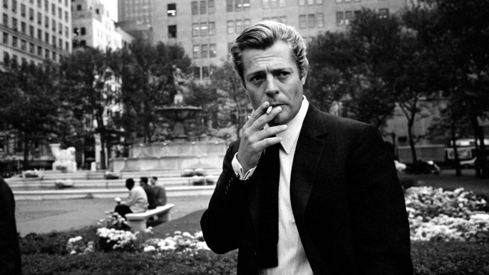 Una muestra rinde homenaje a Mastroianni