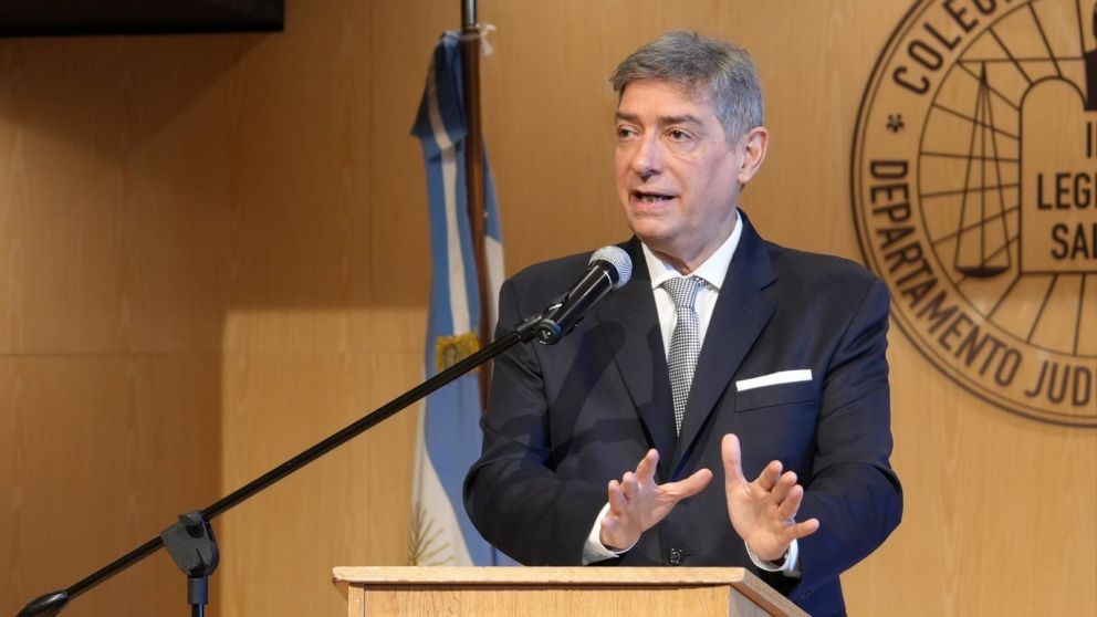 Horacio Rosatti disertó en el Colegio de Abogados de Bahía Blanca