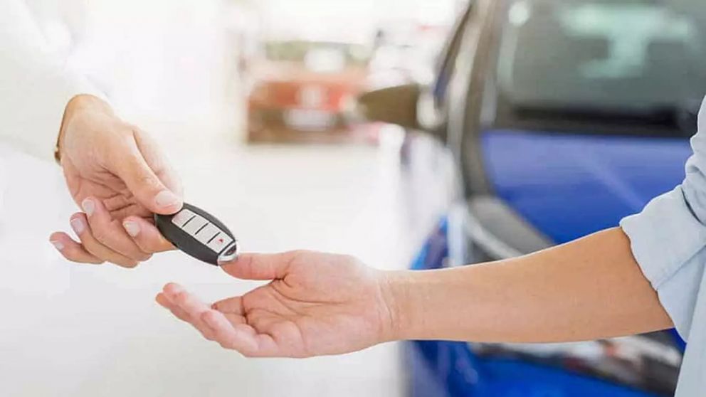 Cuál es el cambio que me permite transferir mi auto de manera más sencilla