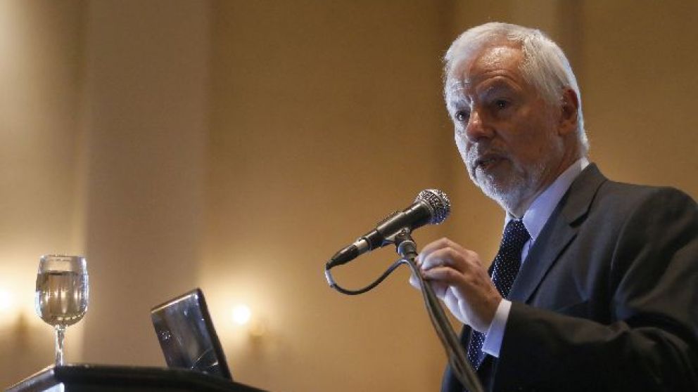 Jorge Vasconcelos, de la Fundación Mediterránea, firma el informe que reclama un programa fiscal