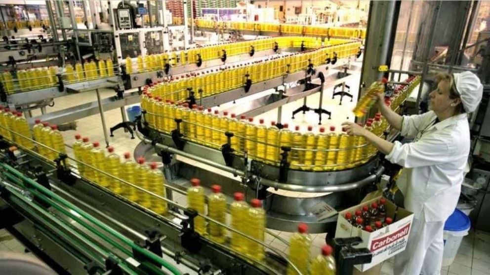 Acuerdo en la paritaria aceitera: el sueldo mínimo superará el millón y medio de pesos