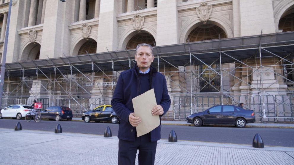 Red SUBE: Fernando Gray presentó un recurso de amparo por la eliminación del subsidio al Boleto integrado