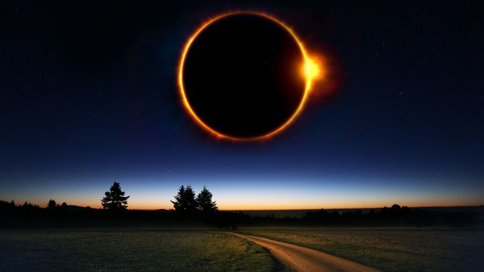 Eclipse anular: una oportunidad para conocer el cielo y hacer turismo